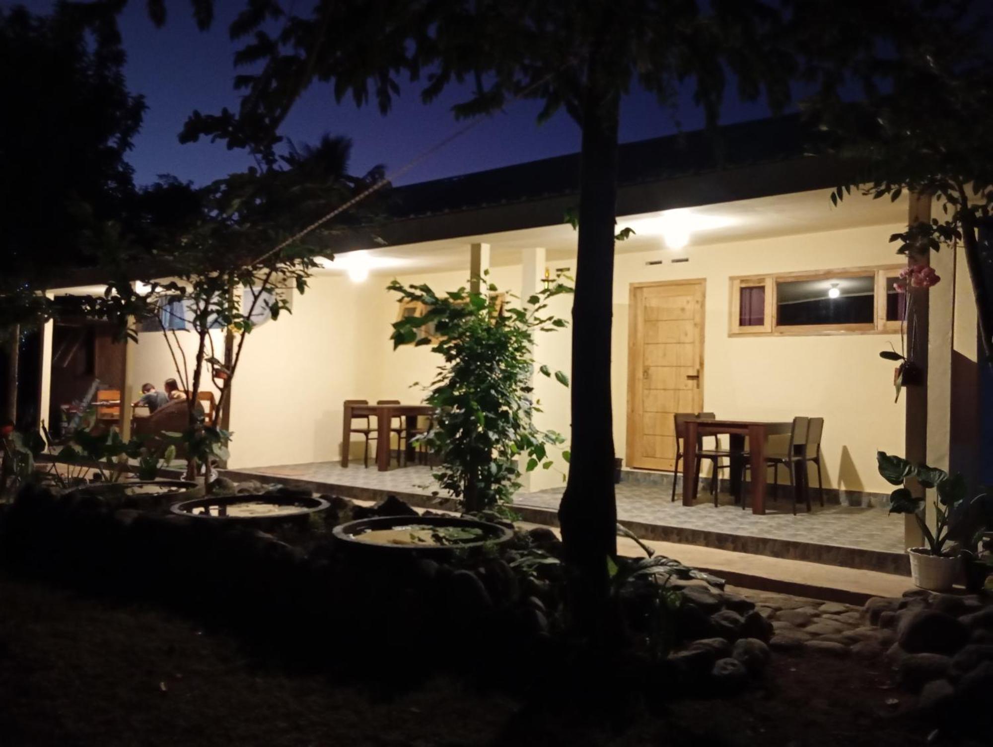 Rumah Kawan Senaru House Of Friend מראה חיצוני תמונה
