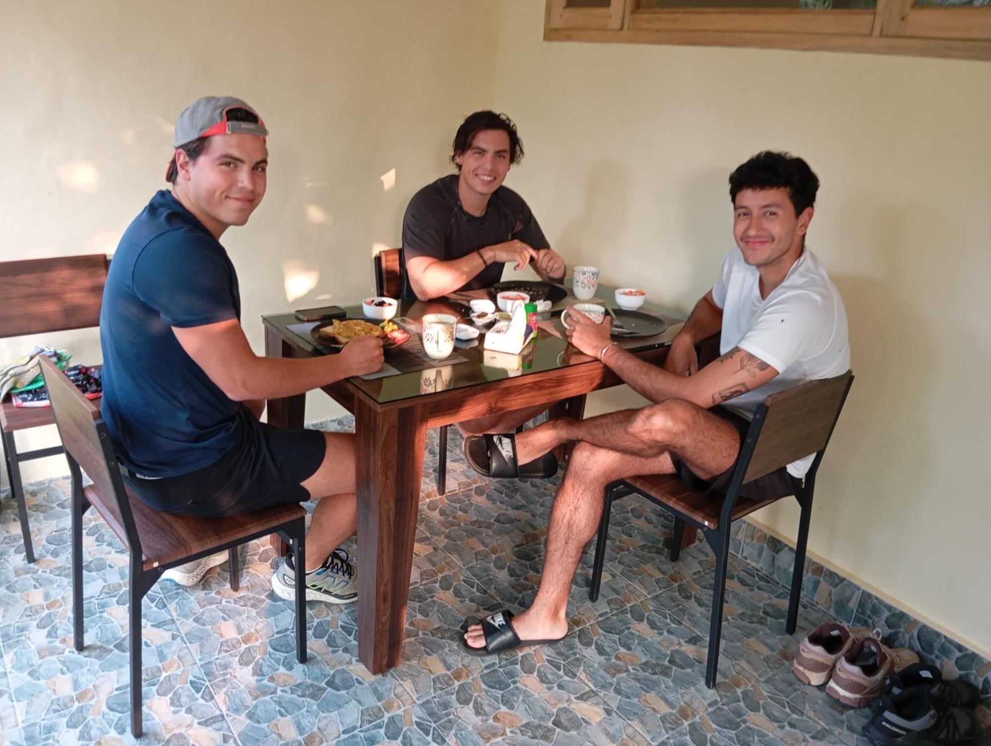 Rumah Kawan Senaru House Of Friend מראה חיצוני תמונה